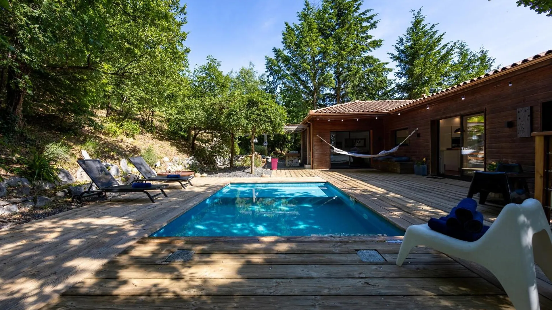 L'Eden - Maison D'Architecte, Climatisee, Piscine, Home Cinema كاسْتْرْ