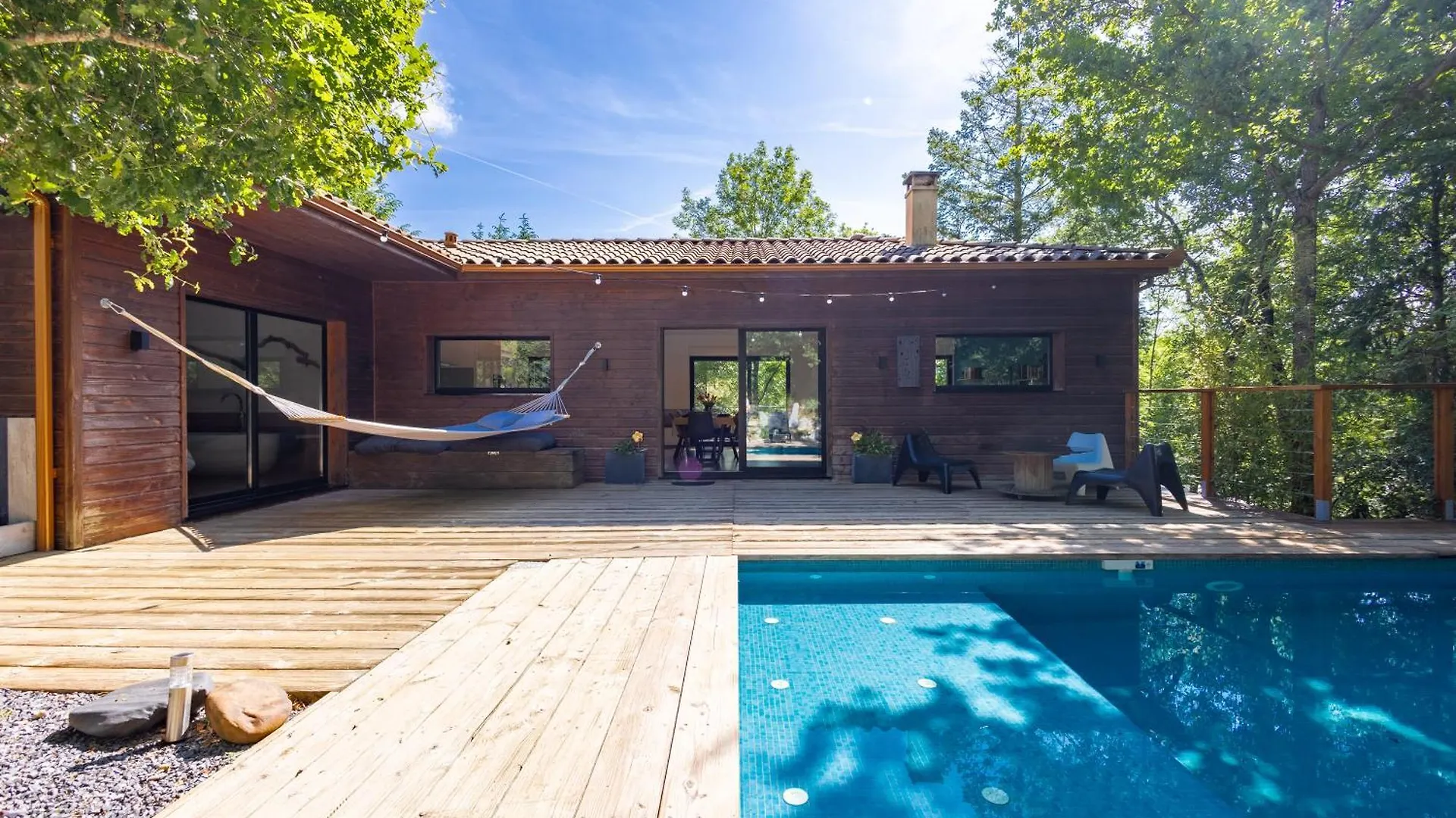 بيت للعطل L'Eden - Maison D'Architecte, Climatisee, Piscine, Home Cinema كاسْتْرْ