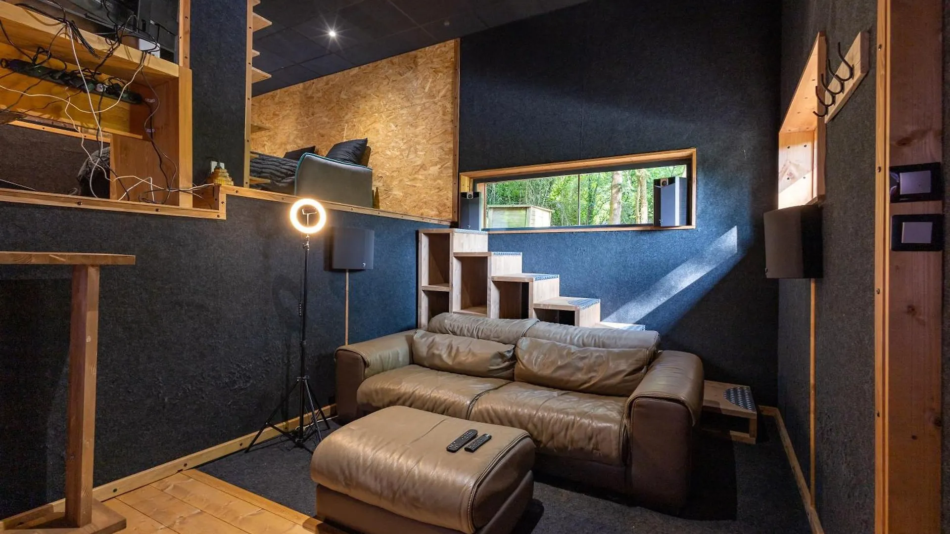 L'Eden - Maison D'Architecte, Climatisee, Piscine, Home Cinema كاسْتْرْ بيت للعطل