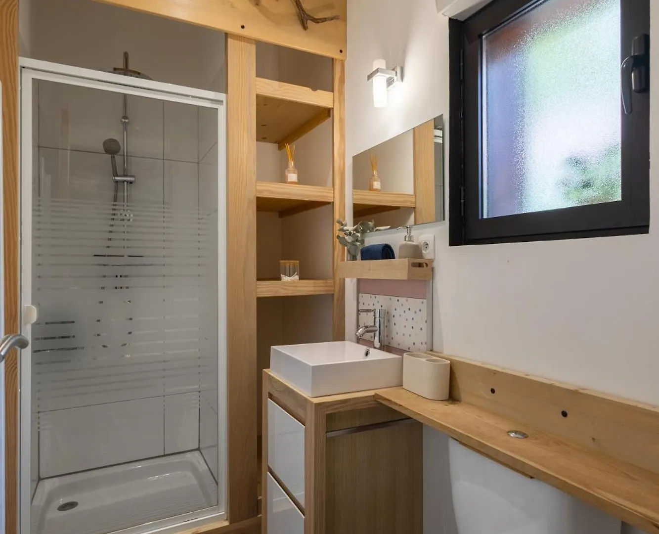 L'Eden - Maison D'Architecte, Climatisee, Piscine, Home Cinema كاسْتْرْ بيت للعطل