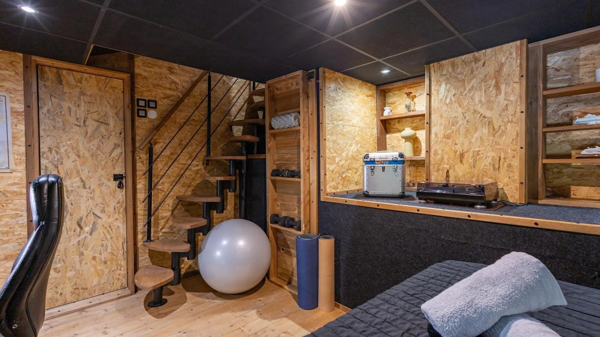 L'Eden - Maison D'Architecte, Climatisee, Piscine, Home Cinema كاسْتْرْ بيت للعطل